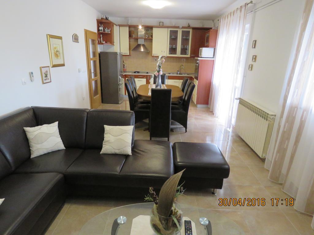 Apartments Gloria Biograd Na Moru Zewnętrze zdjęcie